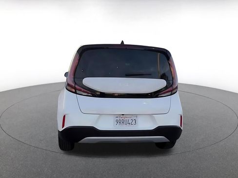 Used 2025 Kia Soul LX w/ LX Technology Package image 12