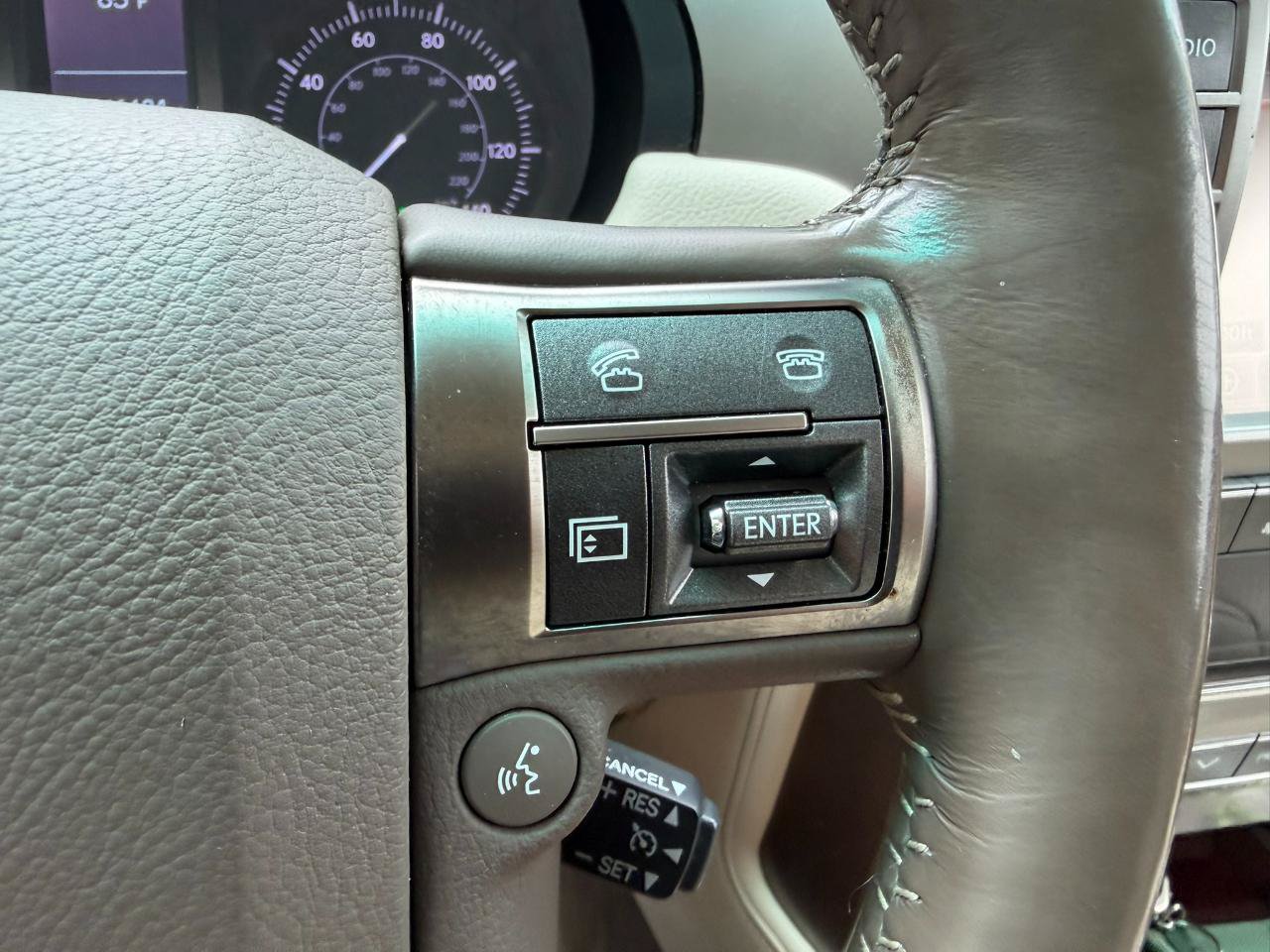 Used 2017 Lexus GX 460 Luxury w/ Preferred Accessory Package AWD/4WD image 29