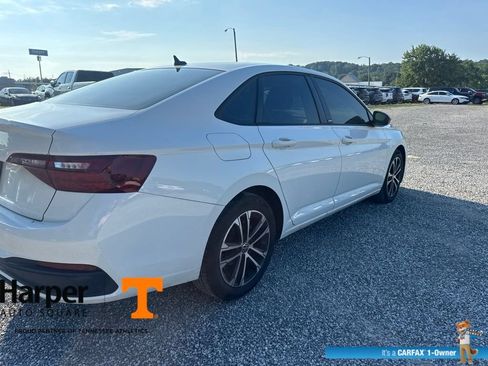 Used 2024 Volkswagen Jetta Sport FWD image 4