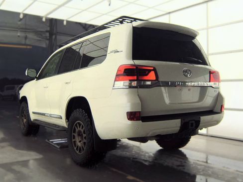 Used 2018 Toyota Land Cruiser AWD/4WD image 2