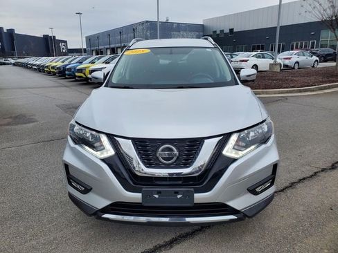 Used 2018 Nissan Rogue SV w/ Premium Package image 8
