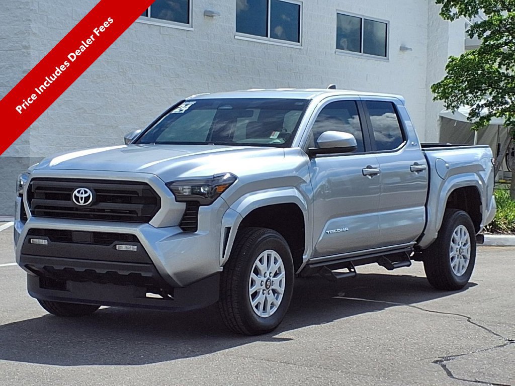 Used 2024 Toyota Tacoma SR5 AWD/4WD image 4