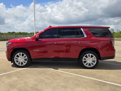 Used 2024 Chevrolet Tahoe High Country AWD/4WD image 7