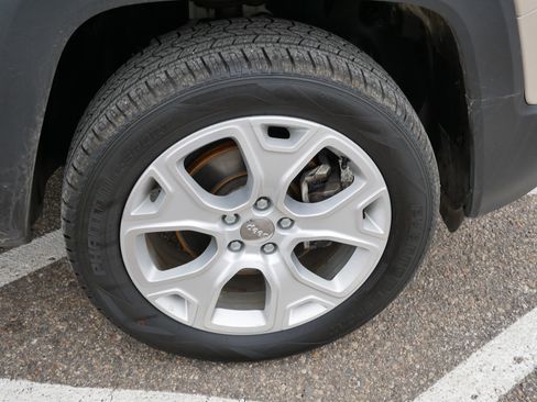 Used 2016 Jeep Renegade Limited image 15