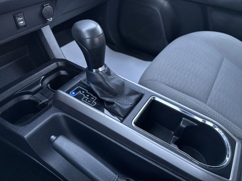 Used 2017 Toyota Tacoma SR5 image 24