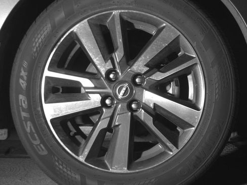 Used 2025 Nissan Versa SV FWD image 13