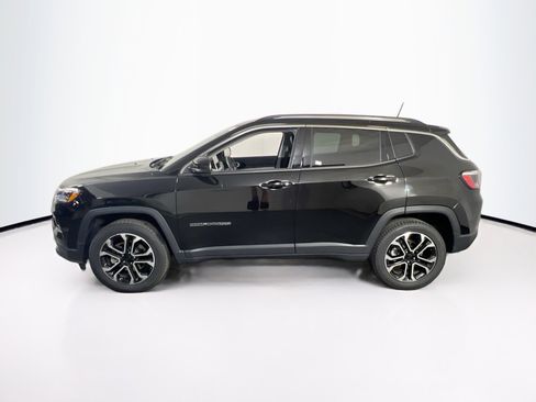 Used 2022 Jeep Compass Limited image 8