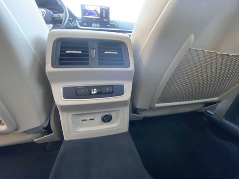 Used 2024 Audi Q5 2.0T Premium image 20