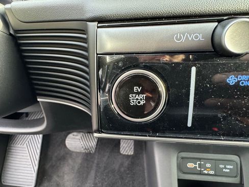 New 2025 Hyundai Ioniq 5 SEL image 27