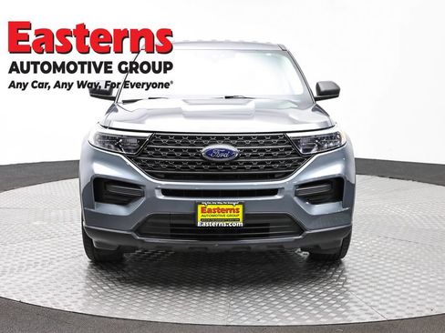 Used 2021 Ford Explorer 4WD image 2