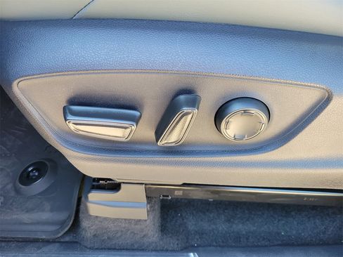 New 2025 Toyota Tacoma Trailhunter image 17