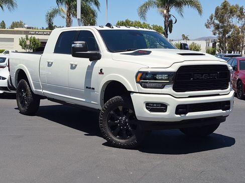 Used 2023 RAM 2500 Limited AWD/4WD image 2