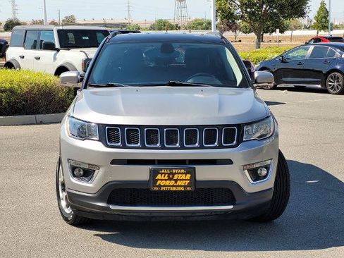 Used 2019 Jeep Compass Limited FWD image 2