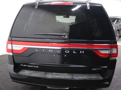 Used 2015 Lincoln Navigator 2WD image 7