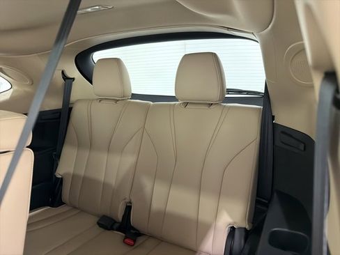 Certified 2025 Acura MDX w/ Technology Package image 18