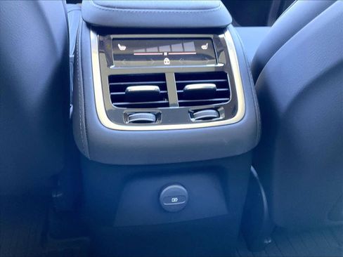 New 2026 Volvo XC90 T8 Plus w/ Protection Package Premier image 16