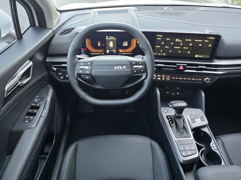 New 2026 Kia Sportage EX w/ EX Panorama Roof Package FWD image 6