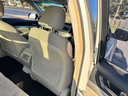 Used 2013 Subaru Legacy 2.5i Premium image 19