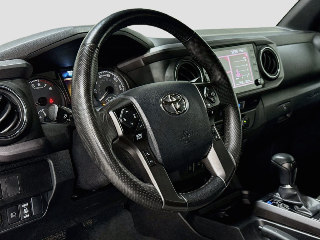 Used 2023 Toyota Tacoma TRD Off-Road w/ Technology Package AWD/4WD image 11