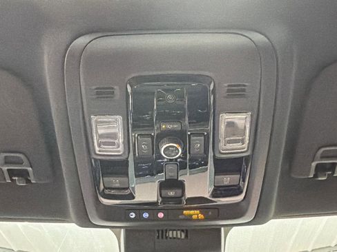 Used 2026 Chevrolet Suburban High Country w/ Sun And Tow Package image 33