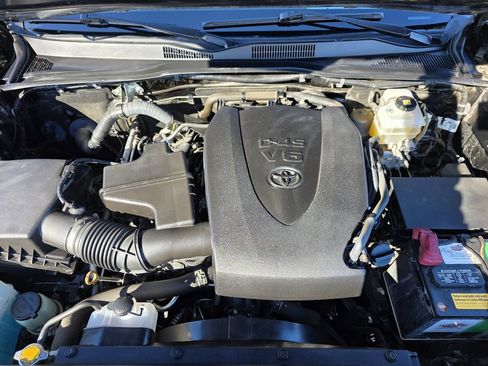 Used 2017 Toyota Tacoma TRD Off-Road image 35