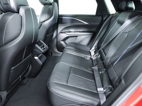 New 2025 Cadillac Lyriq Luxury image 19