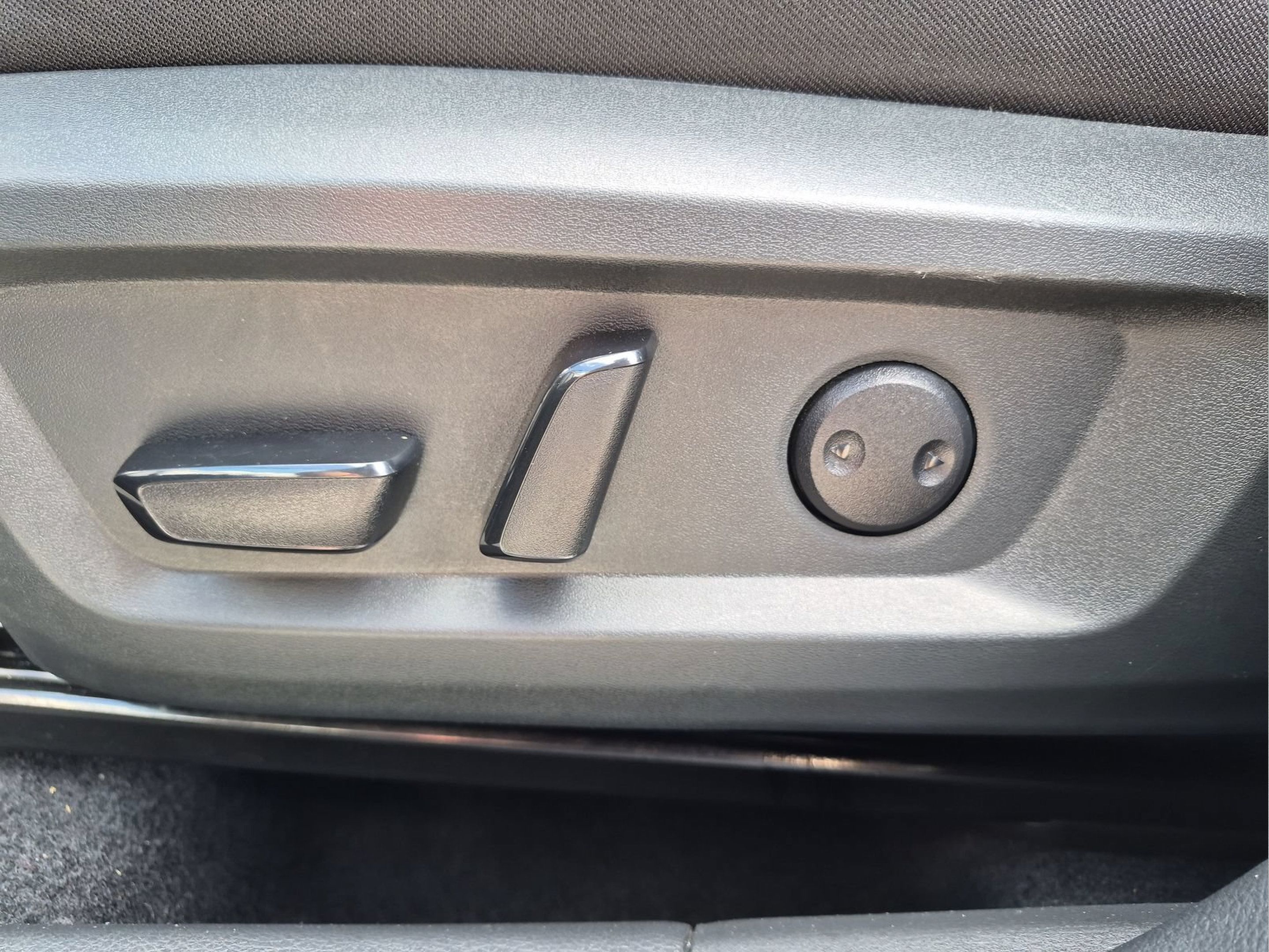 Used 2026 Nissan Rogue SV FWD image 13