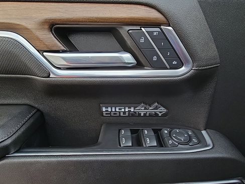 Used 2024 Chevrolet Silverado 1500 High Country image 14