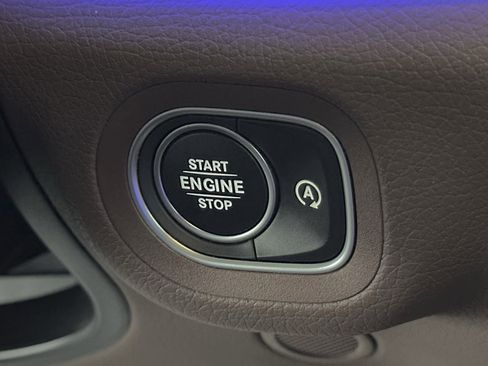 Certified 2025 Mercedes-Benz GLS 450 GLS 450 image 33