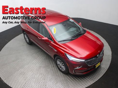 Used 2024 Buick Enclave Premium image 3