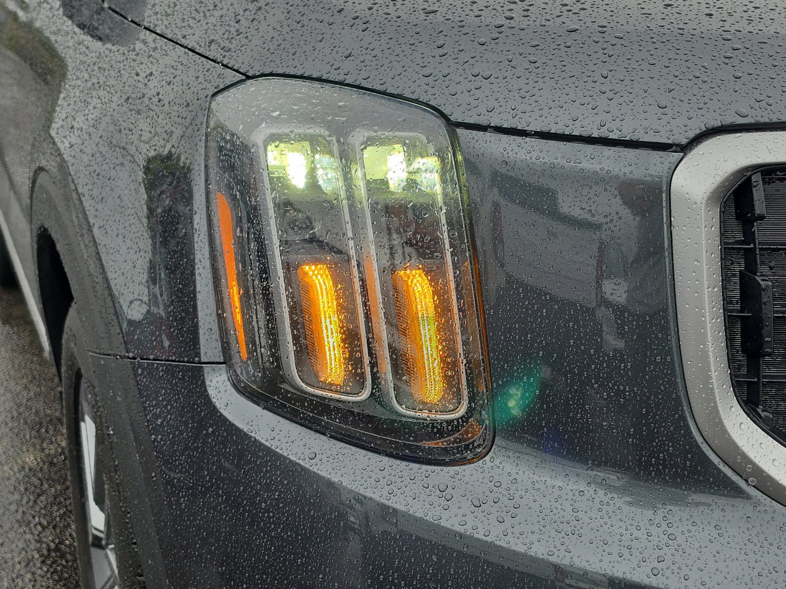 Used 2024 Kia Telluride LX FWD image 7