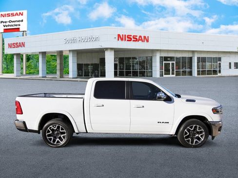 Used 2025 RAM 1500 Laramie image 5