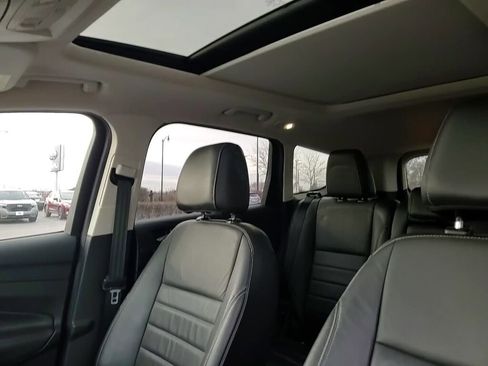 Used 2016 Ford Escape Titanium image 29