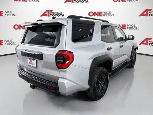 Certified 2025 Toyota 4Runner SR5 AWD/4WD image 8