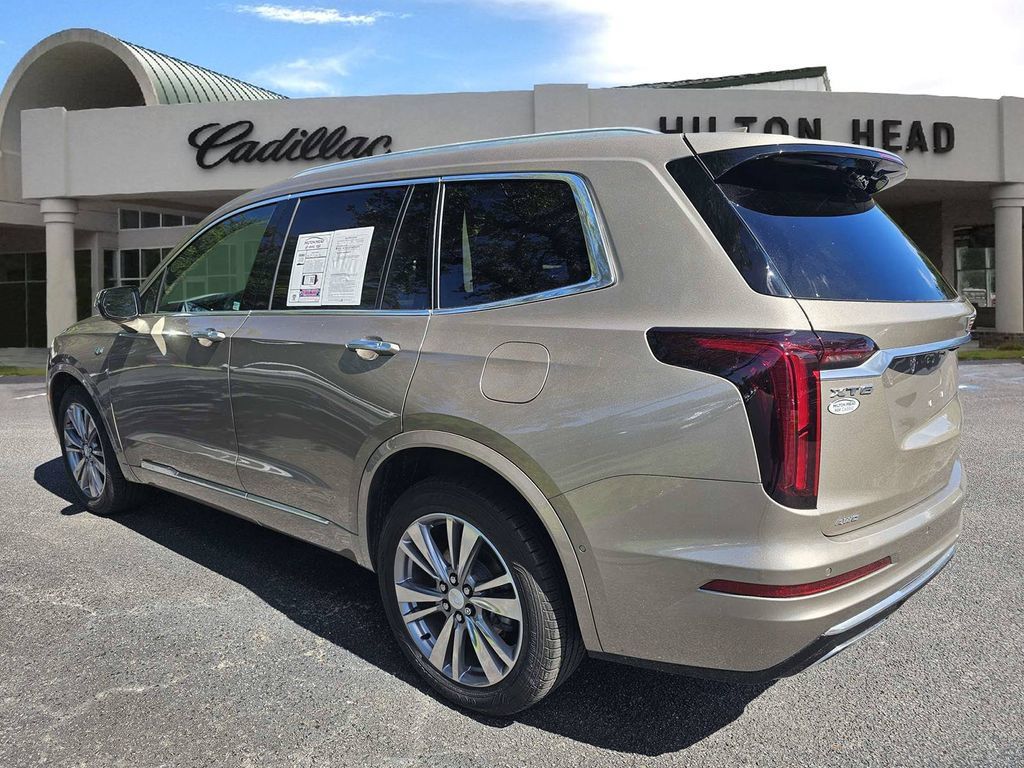 Used 2022 Cadillac XT6 Premium Luxury w/ Technology Package AWD/4WD image 4