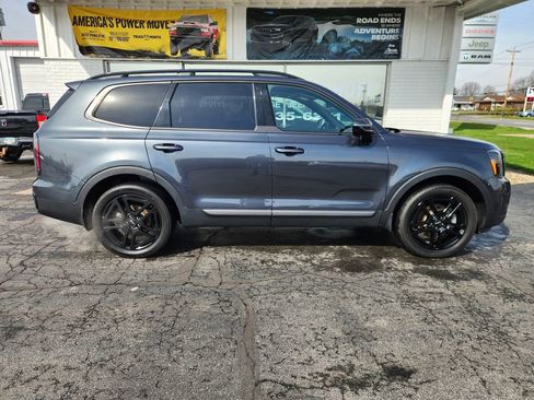 Used 2023 Kia Telluride SX image 2
