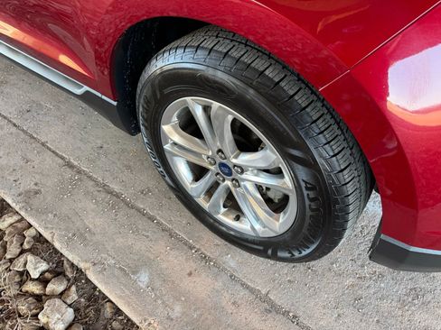 Used 2018 Ford Edge SEL w/ Equipment Group 201A image 29