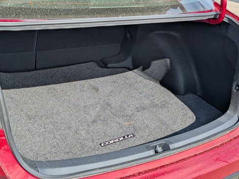 Used 2026 Toyota Corolla SE w/ Carpet Mat Package (TMS) FWD image 9