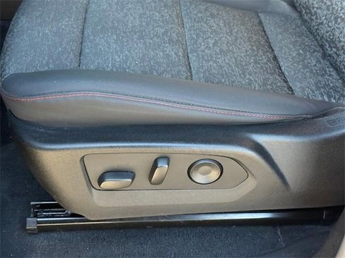 Used 2023 Chevrolet Colorado Z71 w/ Z71 Convenience Package 2 image 19