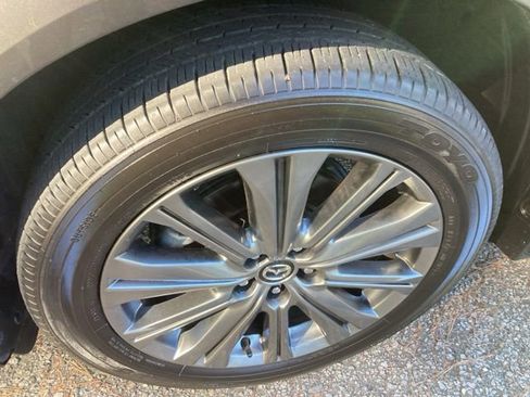 Used 2025 MAZDA CX-5 Signature image 11