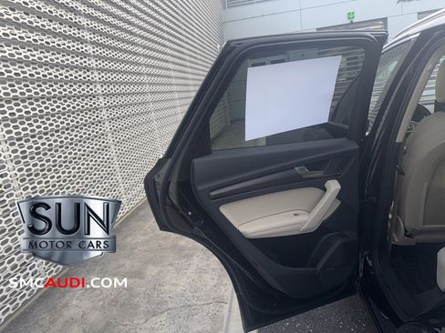 Certified 2025 Audi Q5 2.0T Premium Plus w/ Premium Plus Package image 19