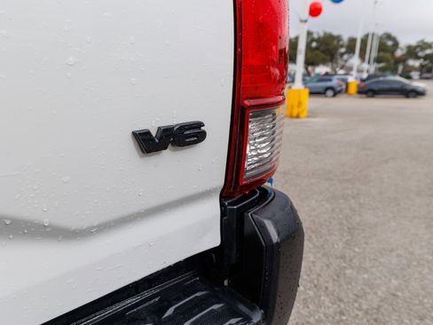 Used 2018 Toyota Tacoma SR5 image 15