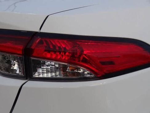 Used 2025 Toyota Corolla LE image 22