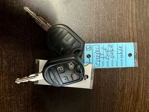 Used 2013 Ford Edge SEL image 33