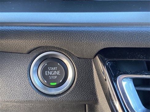 Certified 2025 Chevrolet Traverse LT image 26