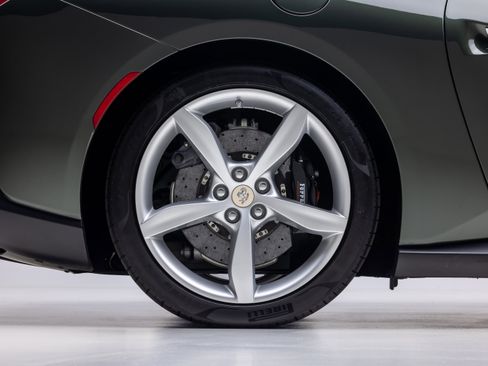 Certified 2019 Ferrari Portofino RWD image 17