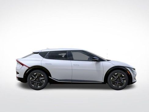 New 2025 Kia EV6 Wind image 7