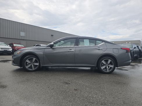 Used 2021 Nissan Altima 2.5 SL AWD/4WD image 12