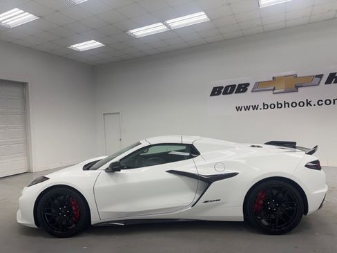 New 2025 Chevrolet Corvette Z06 image 8