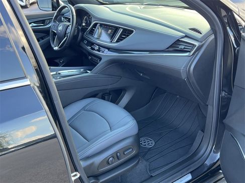 Used 2024 Buick Enclave Essence w/ Sport Touring Edition image 27